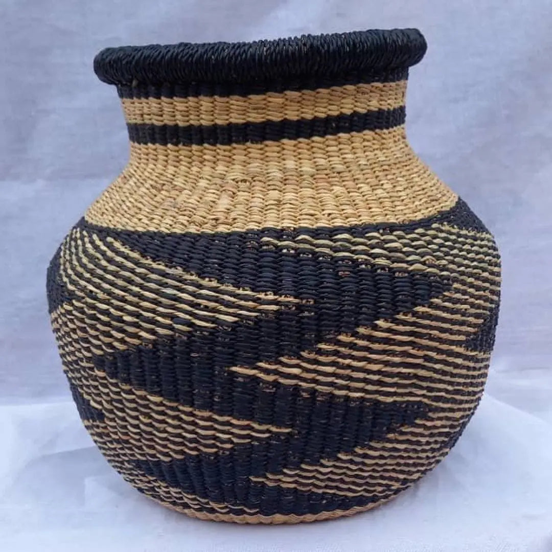 Mama Zuri Style Decorative straw well made woven pot